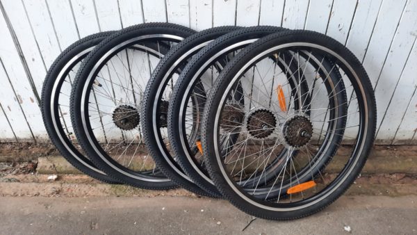 Wheels  - 27.5" 6-Speed Screw