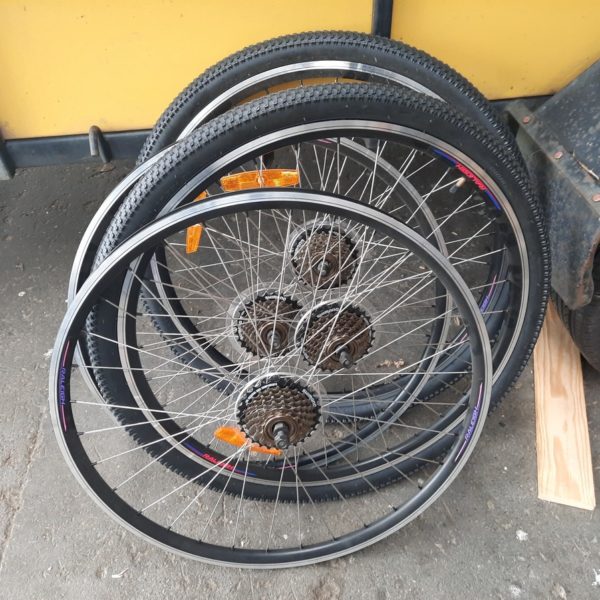Wheels - 27.5" 7-Speed Screw