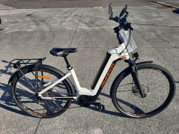 **Pre-loved** Avanti Metro-E City e-Bike - Image 2