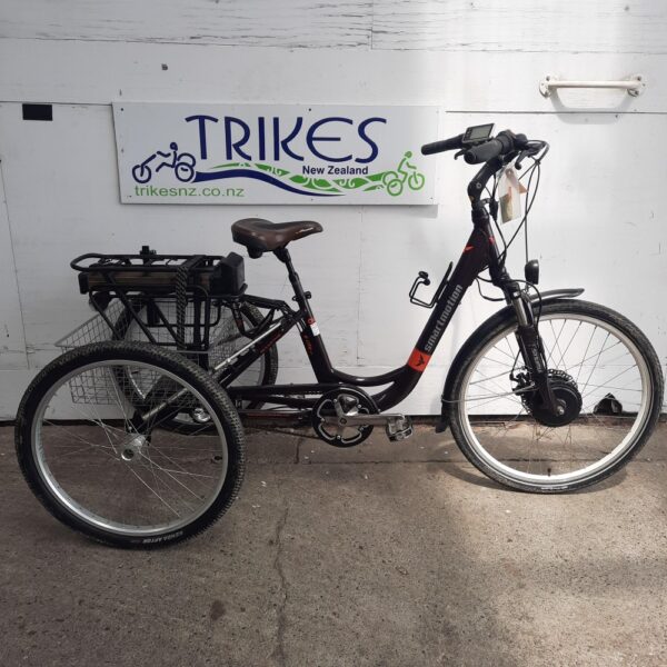 SmartMotion e-City 300 low-step e-Trike - "PRE-LOVED" - Only 38 kilometres of use!